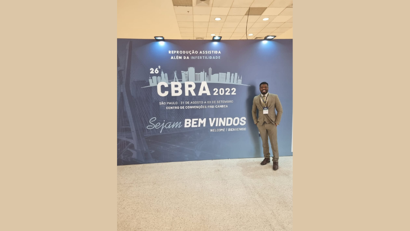 Oluwatosin Tolulope Ajidahun analisa as falhas de implantação recorrentes e as abordagens terapêuticas mais eficazes.