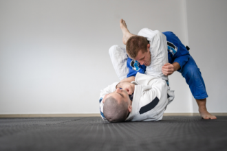 Descubra com Gustavo Luíz Guilherme Pinto como as artes marciais podem ser um caminho poderoso para desenvolver disciplina e autoconhecimento.