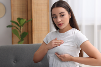 Quando a densidade mamária redefine o raciocínio do rastreamento, Vinicius Tadeu Sattin Rodrigues analisa como esse fator impacta estratégias e decisões clínicas.